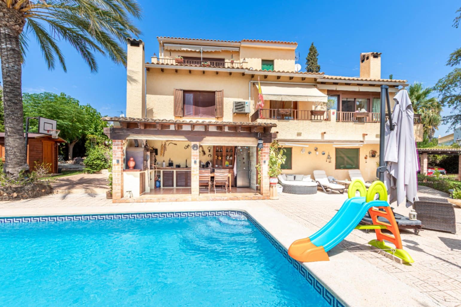 6 soveværelse Villa til salg i La Nucia med swimmingpool garage - € 860.000 (Ref: 9192669)