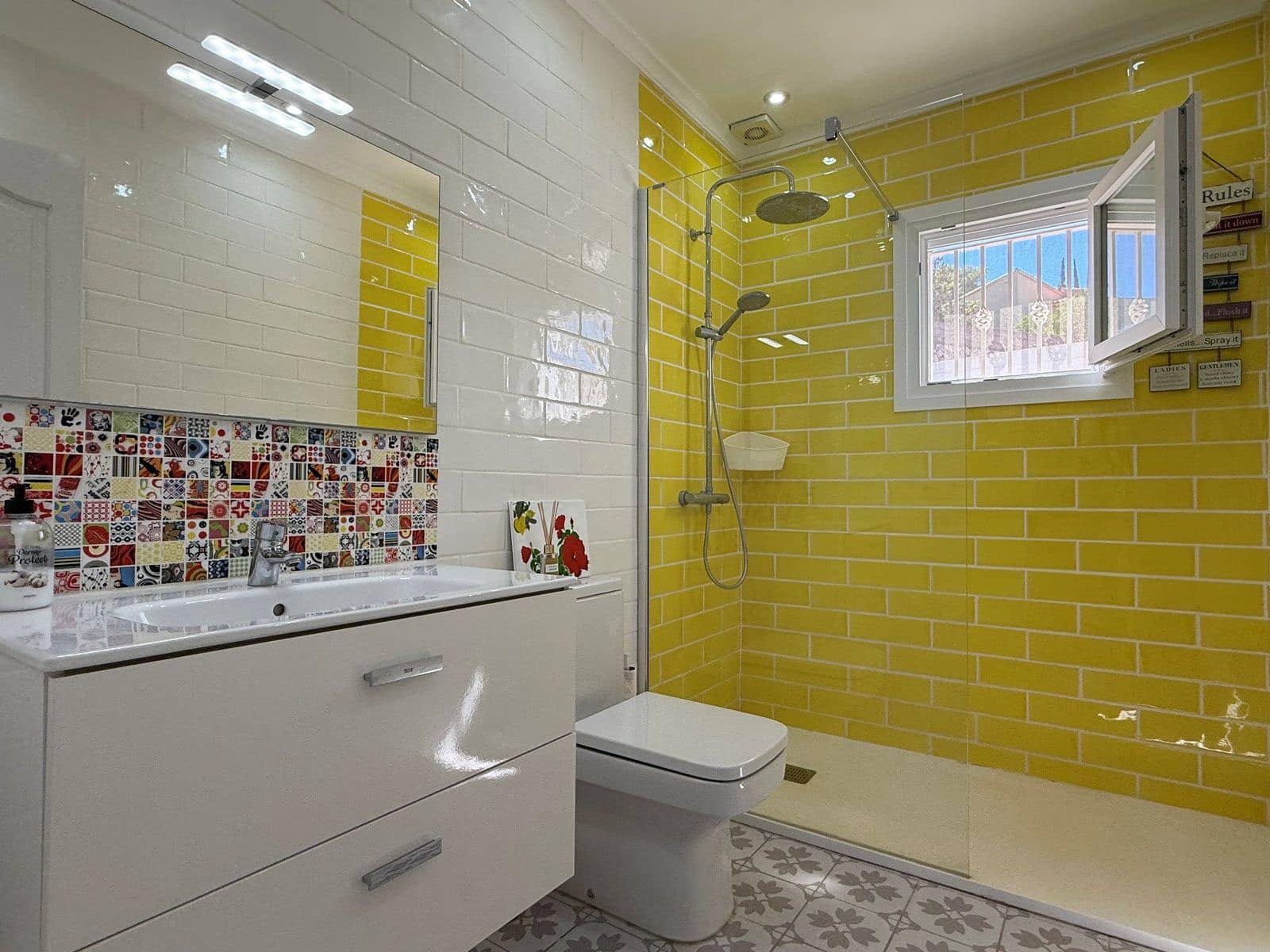 5 soverom Villa til salgs i Moraira med garasje - € 895 000 (Ref: 9205625)