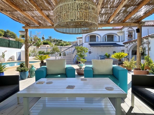 5 makuuhuone Huvila myytävänä paikassa Paichi, Teulada-Moraira mukana 
autotalli - 895 000 € (Ref: 9205625)