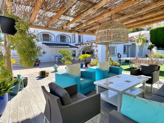 5 makuuhuone Huvila myytävänä paikassa Paichi, Teulada-Moraira mukana 
autotalli - 895 000 € (Ref: 9205625)