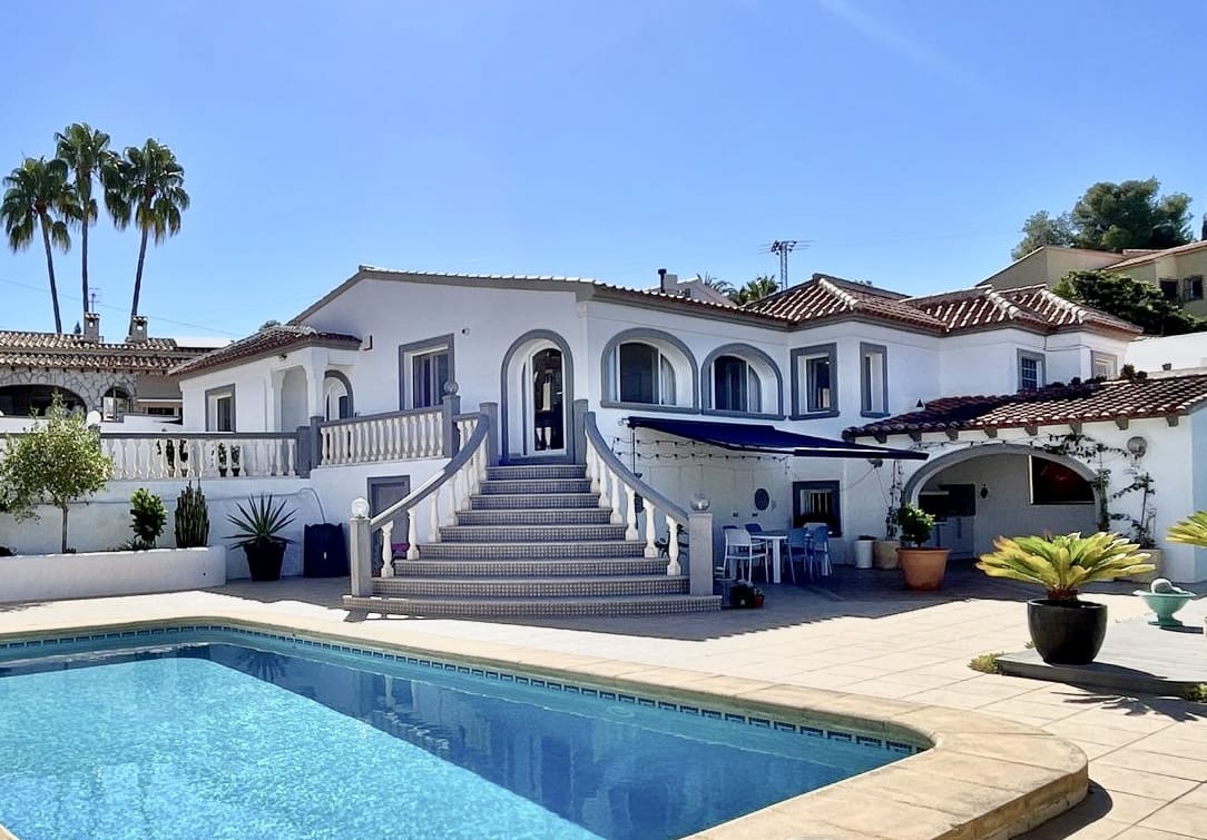 5 soverom Villa til salgs i Moraira med garasje - € 895 000 (Ref: 9205625)