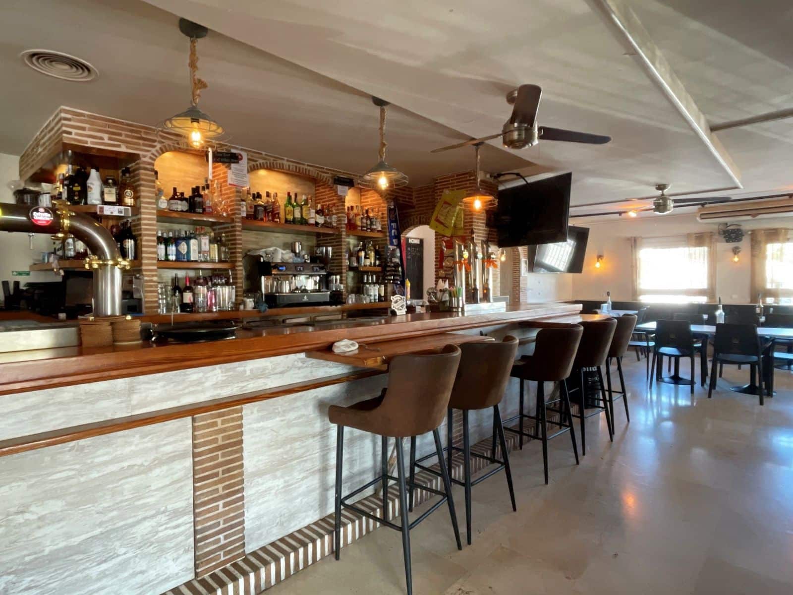 2 sypialnia Restauracja lub bar na sprzedaż w Moraira z basenem - 199 950 € (Ref: 9218927)