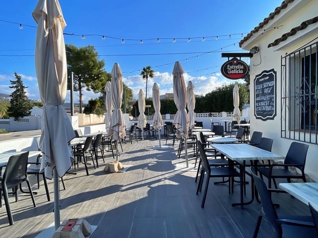 2 bedroom Restaurant/Bar for sale in Moraira, Teulada-Moraira with pool - € 199,950 (Ref: 9218927)