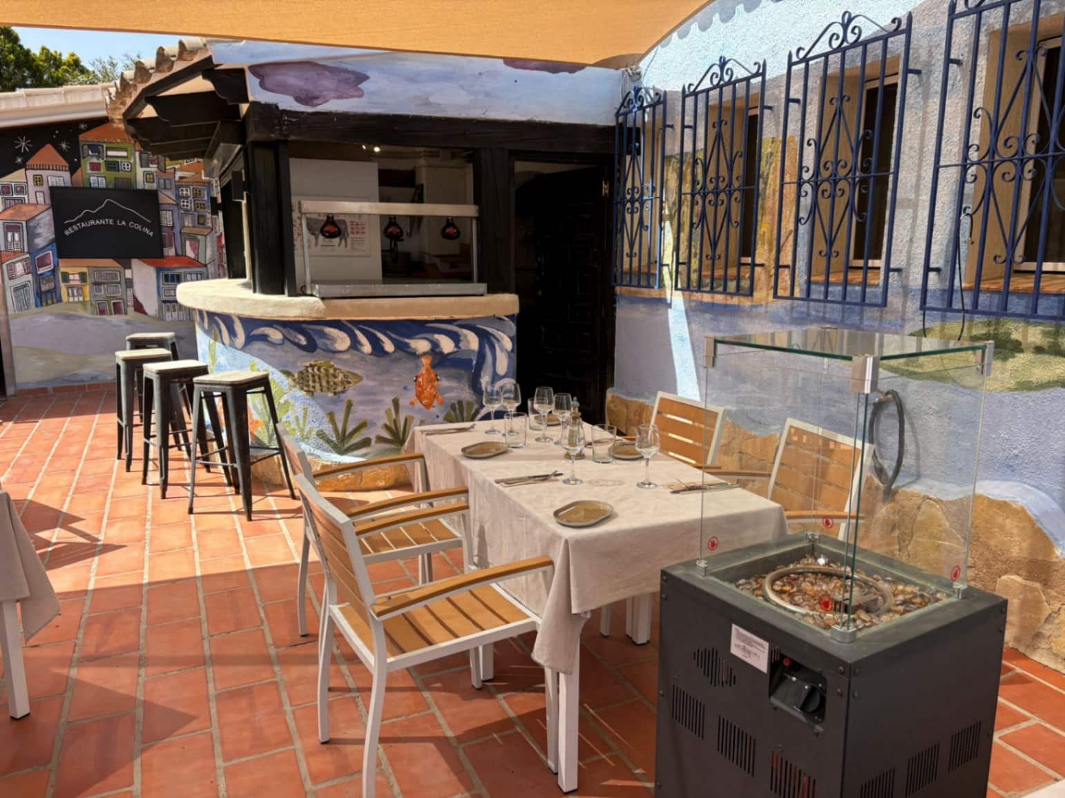 2 soverom Restaurant/Bar til salgs i Moraira med svømmebasseng - € 199 950 (Ref: 9218927)