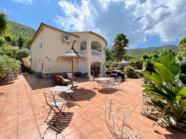 7 bedroom Villa for sale in Llíber with pool garage - € 995,000 (Ref: 9223580)