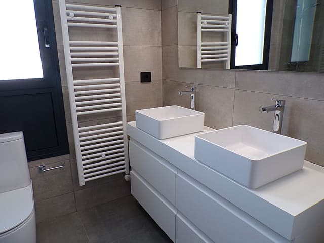 2 bedroom Apartment for sale in Calpe / Calp with pool garage - € 425,000 (Ref: 9229085)