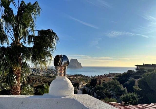 4 Zimmer Villa zu verkaufen in Maryvilla, Calpe / Calp mit Pool Garage - 645.000 € (Ref: 9245663)