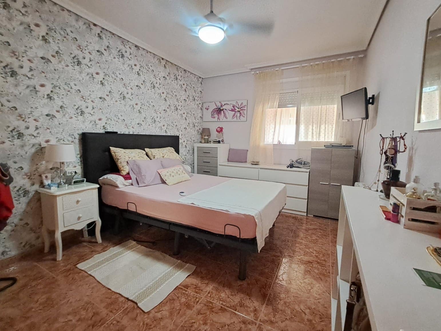 2 slaapkamer Appartement te koop in Benidorm met zwembad garage - € 215.000 (Ref: 9247468)