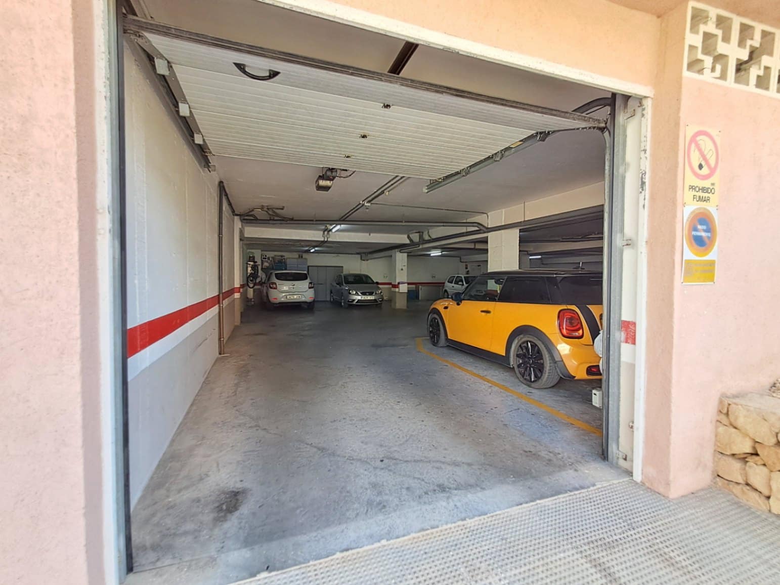 2 slaapkamer Appartement te koop in Benidorm met zwembad garage - € 215.000 (Ref: 9247468)