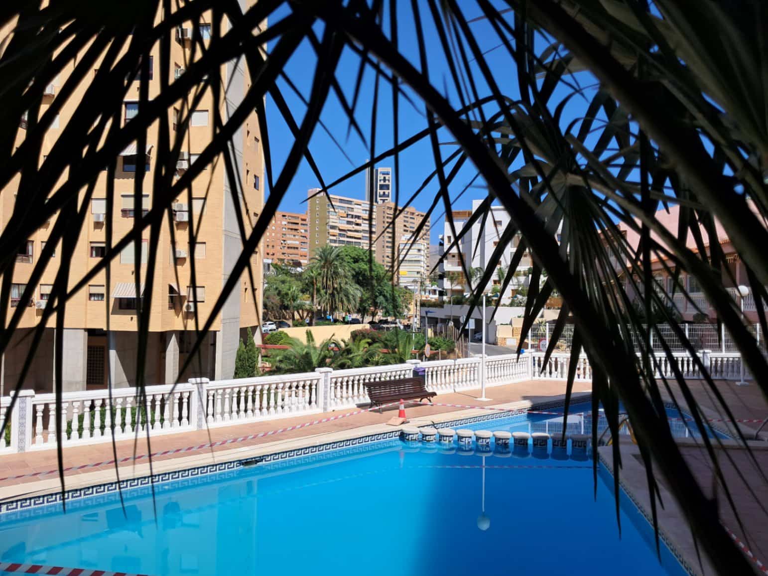2 slaapkamer Appartement te koop in Benidorm met zwembad garage - € 215.000 (Ref: 9247468)