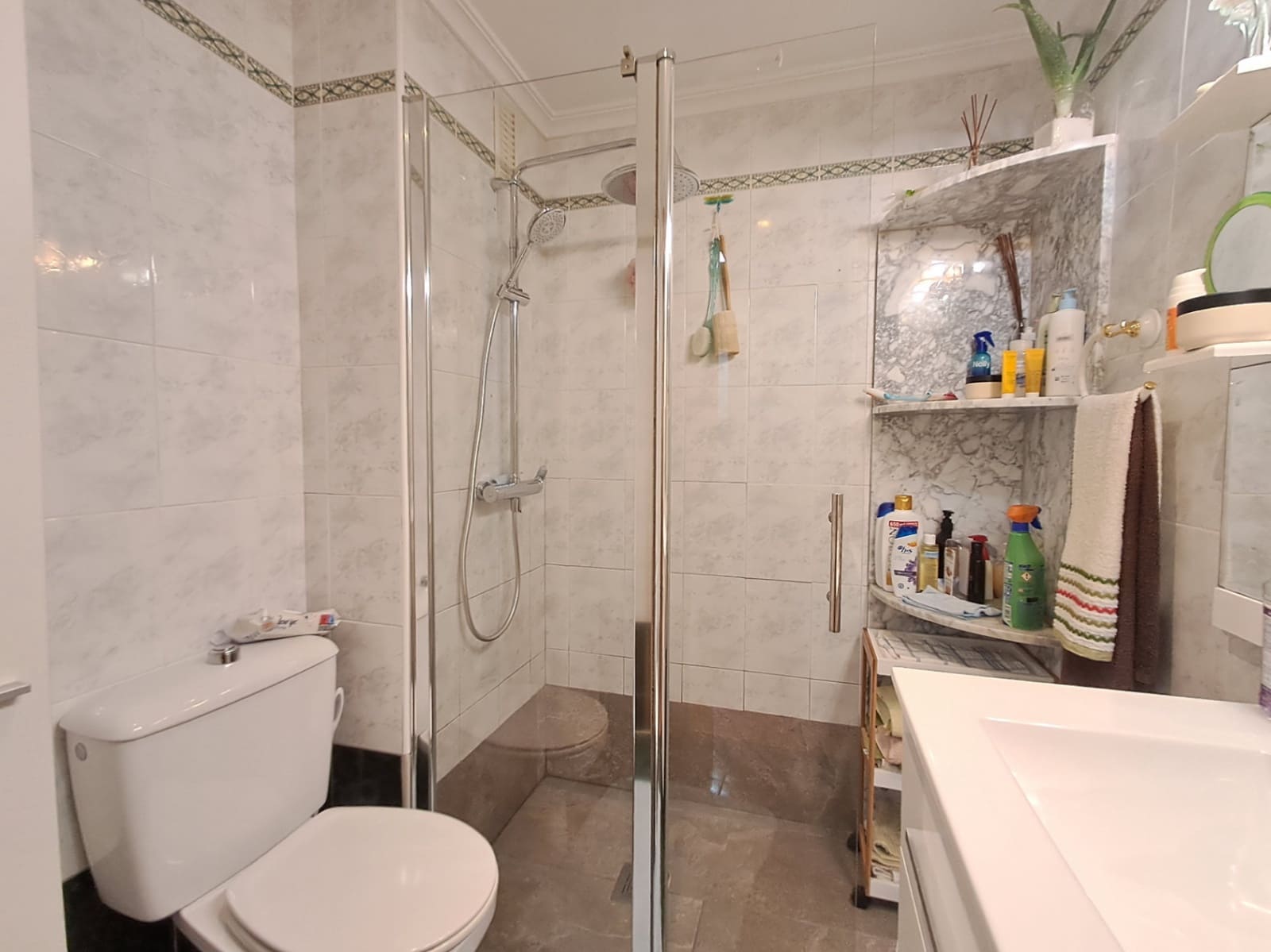 2 slaapkamer Appartement te koop in Benidorm met zwembad garage - € 215.000 (Ref: 9247468)