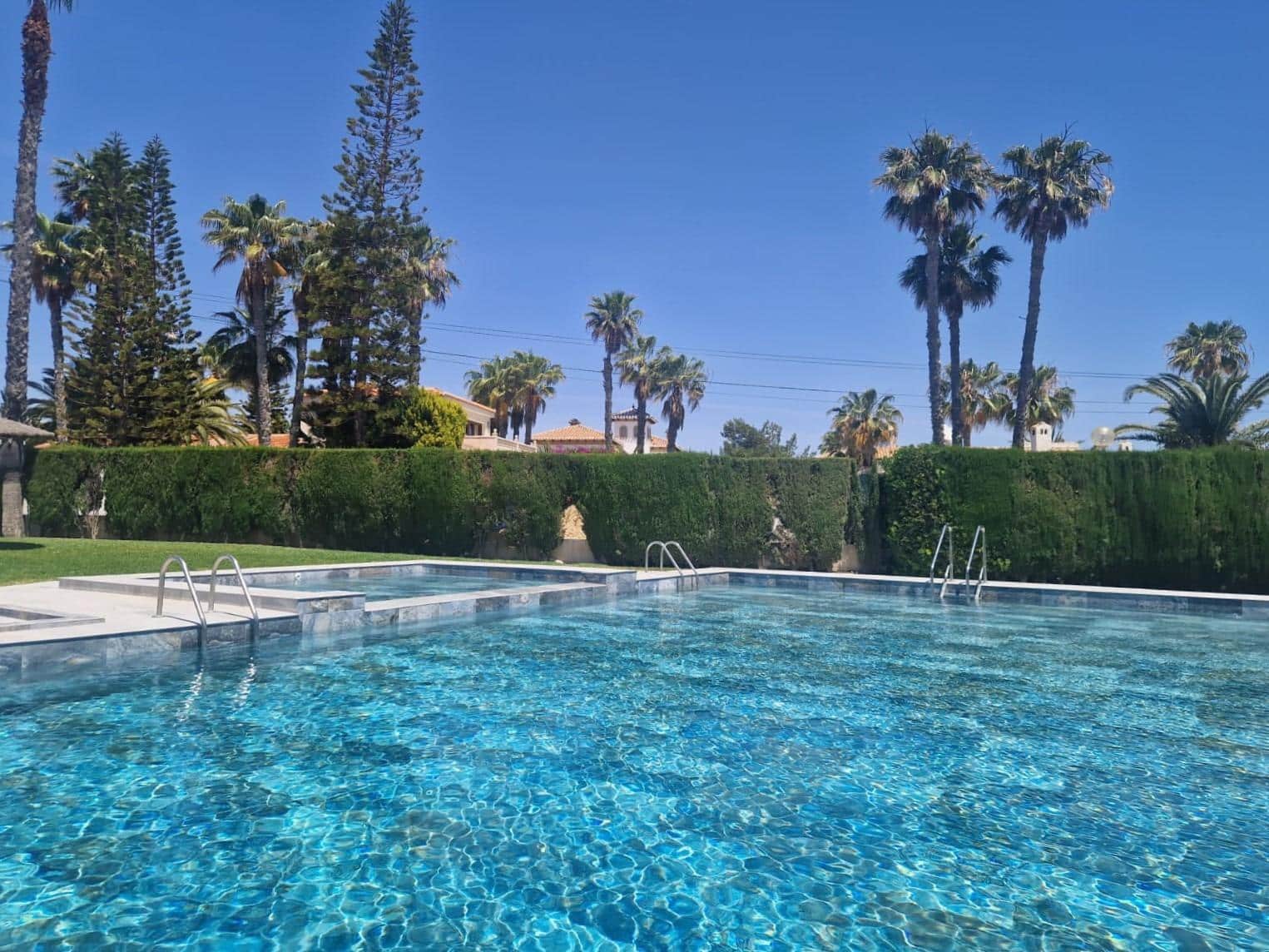 3 slaapkamer Appartement te koop in Playa Flamenca met zwembad garage - € 350.000 (Ref: 9255757)