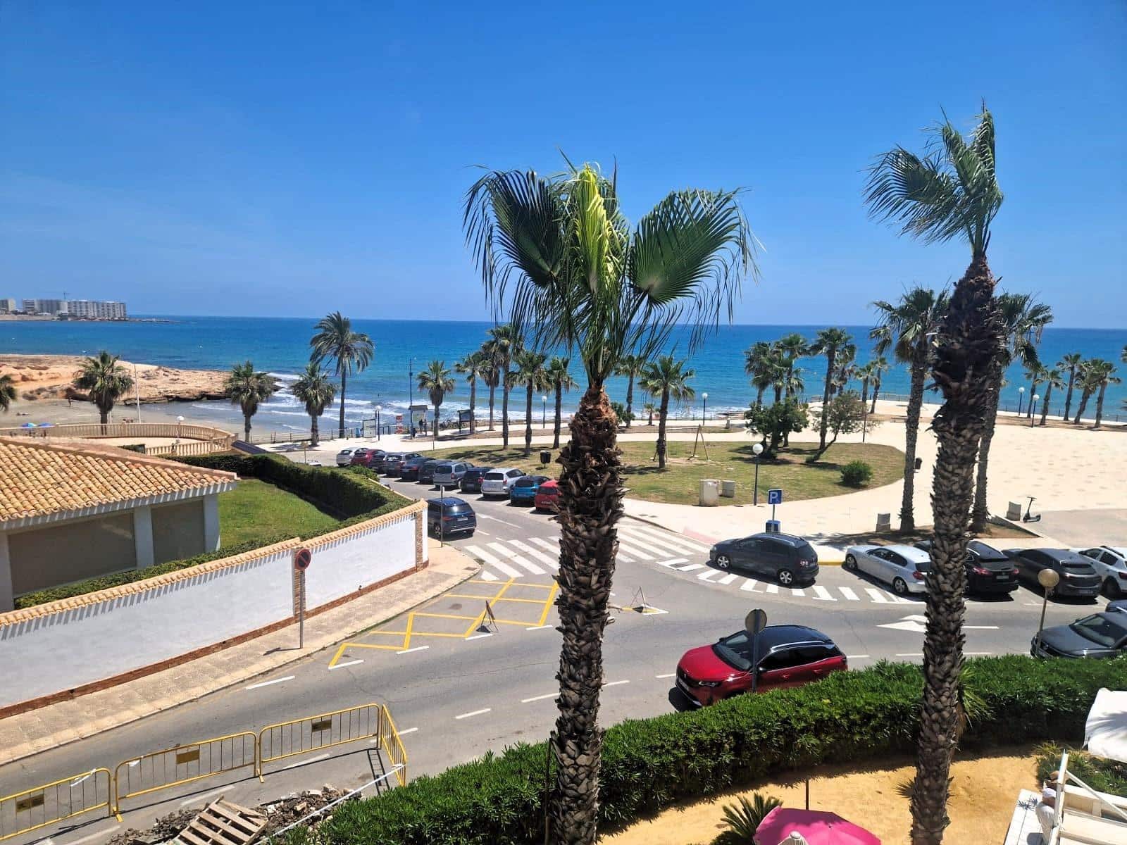 3 slaapkamer Appartement te koop in Playa Flamenca met zwembad garage - € 350.000 (Ref: 9255757)