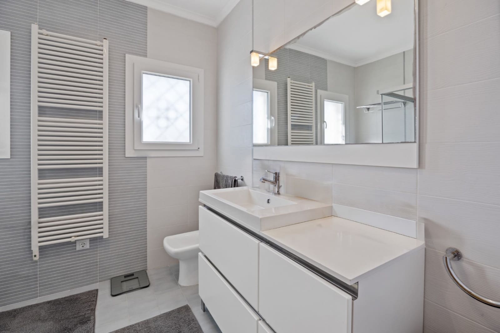 Chalet de 4 habitaciones en Cumbre del Sol en venta con piscina garaje - 1.550.000 € (Ref: 9258103)