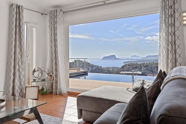 Chalet de 4 habitaciones en Cumbre del Sol, Benitachell / Benitatxell en venta con piscina garaje - 1.550.000 € (Ref: 9258103)