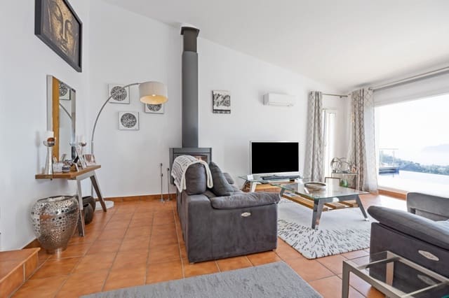 Chalet de 4 habitaciones en Cumbre del Sol, Benitachell / Benitatxell en venta con piscina garaje - 1.550.000 € (Ref: 9258103)