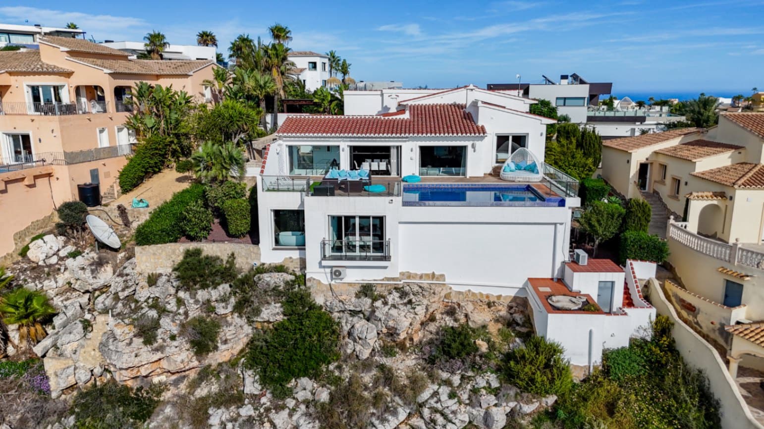 Chalet de 4 habitaciones en Cumbre del Sol en venta con piscina garaje - 1.550.000 € (Ref: 9258103)