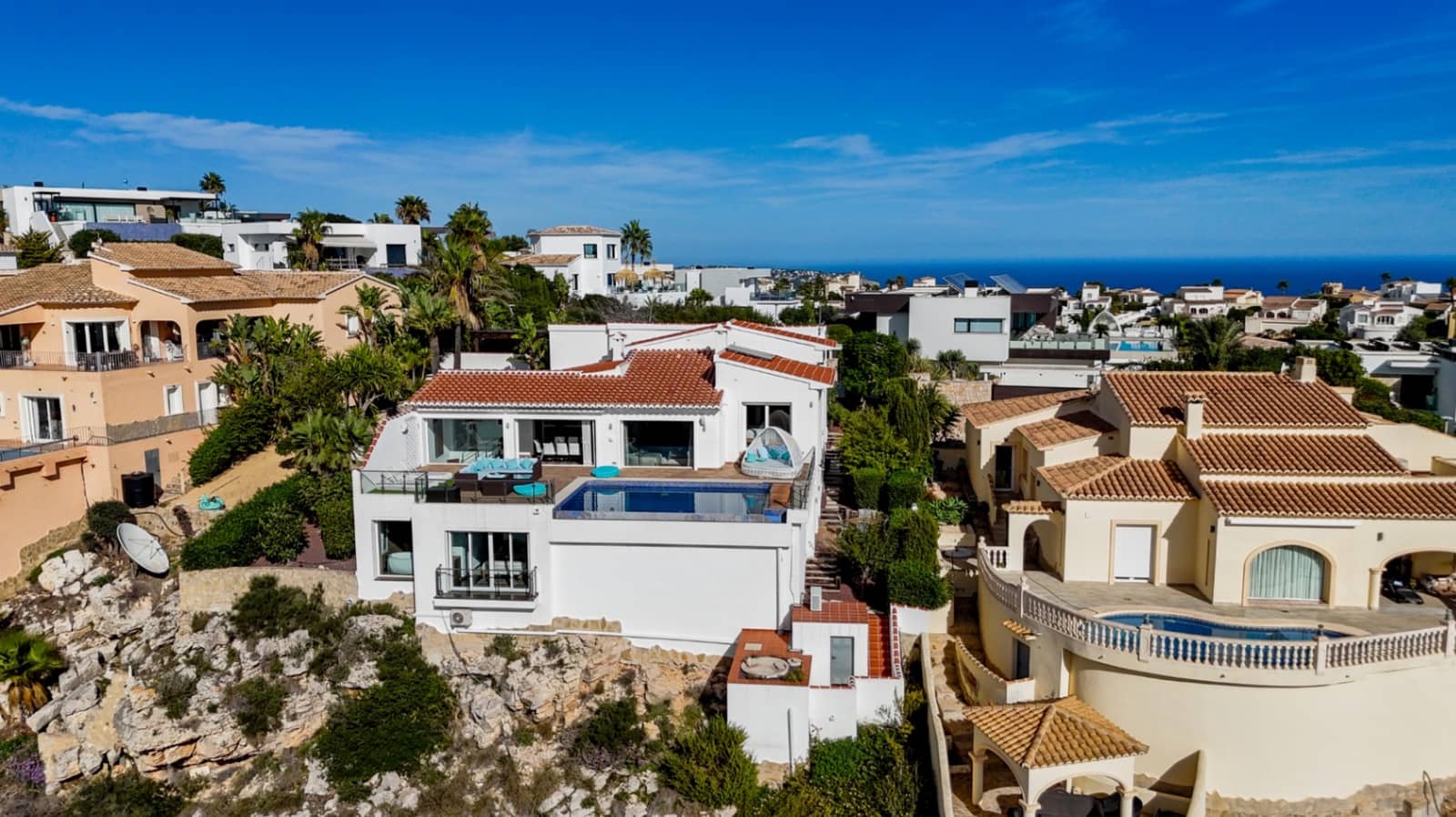 Chalet de 4 habitaciones en Cumbre del Sol en venta con piscina garaje - 1.550.000 € (Ref: 9258103)