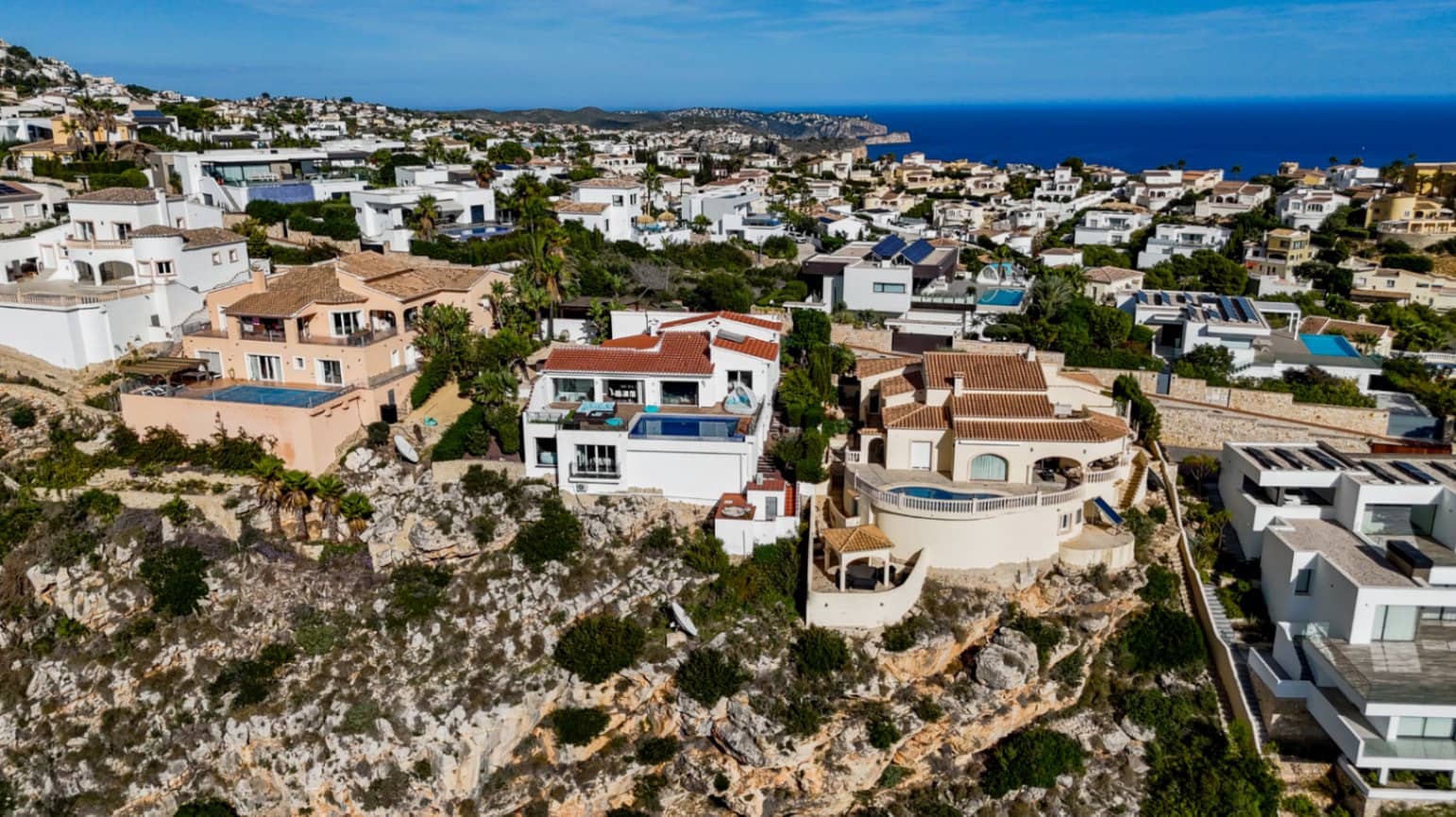 Chalet de 4 habitaciones en Cumbre del Sol en venta con piscina garaje - 1.550.000 € (Ref: 9258103)