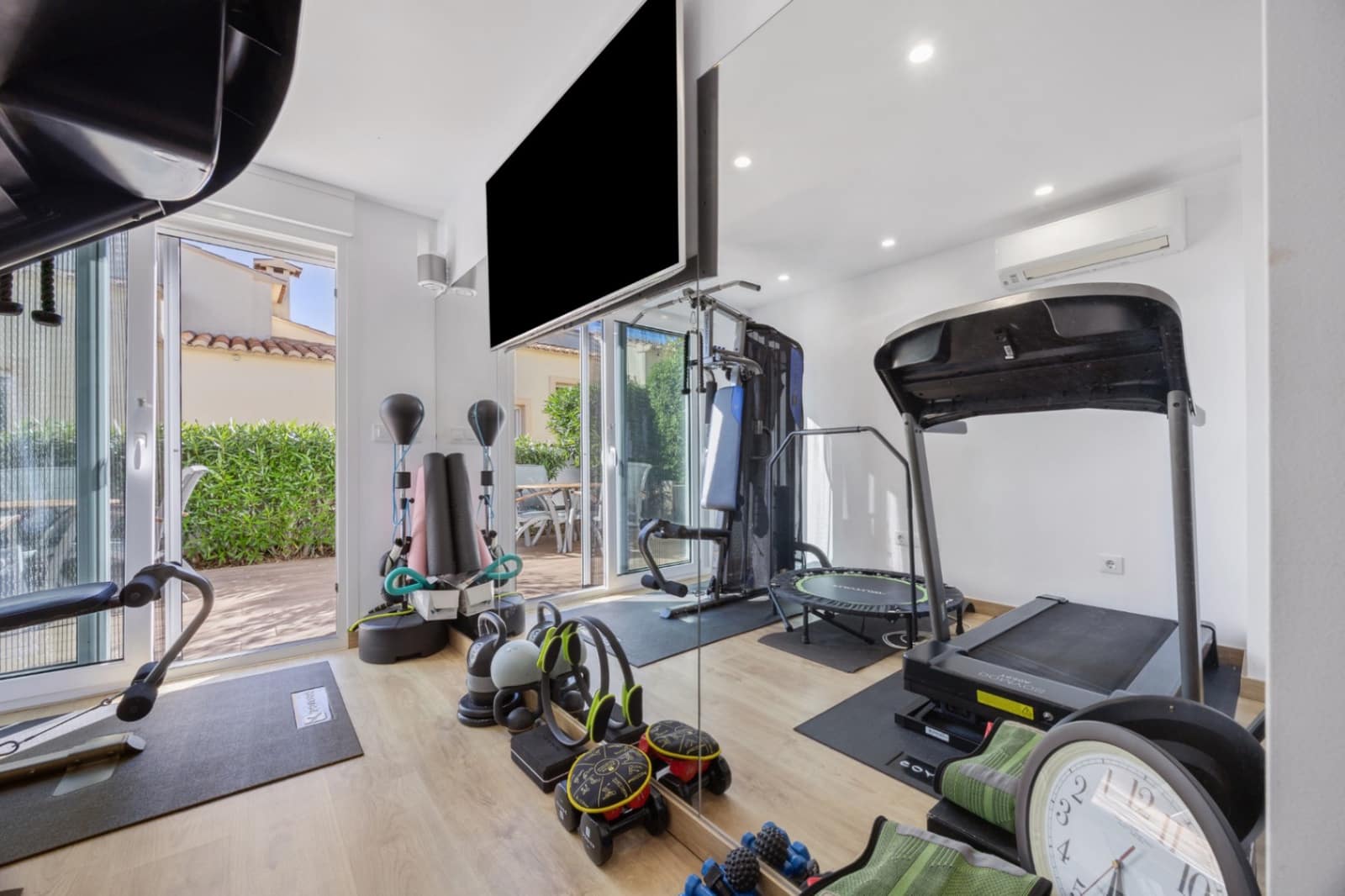 Chalet de 4 habitaciones en Cumbre del Sol en venta con piscina garaje - 1.550.000 € (Ref: 9258103)