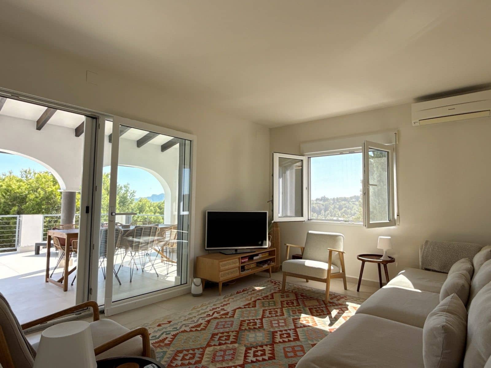 5 soveværelse Villa til salg i Montemar med swimmingpool garage - € 625.000 (Ref: 9261835)