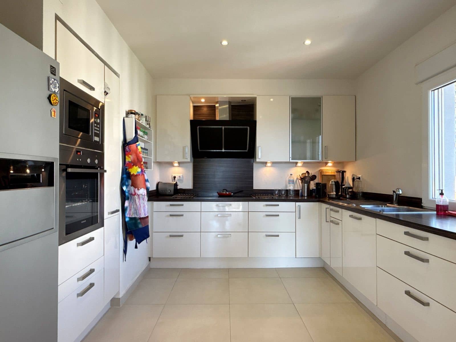 5 soveværelse Villa til salg i Montemar med swimmingpool garage - € 625.000 (Ref: 9261835)