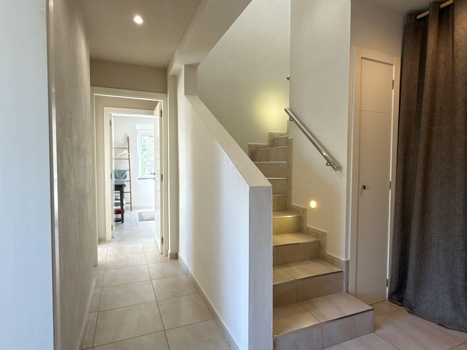 5 soveværelse Villa til salg i Montemar med swimmingpool garage - € 625.000 (Ref: 9261835)