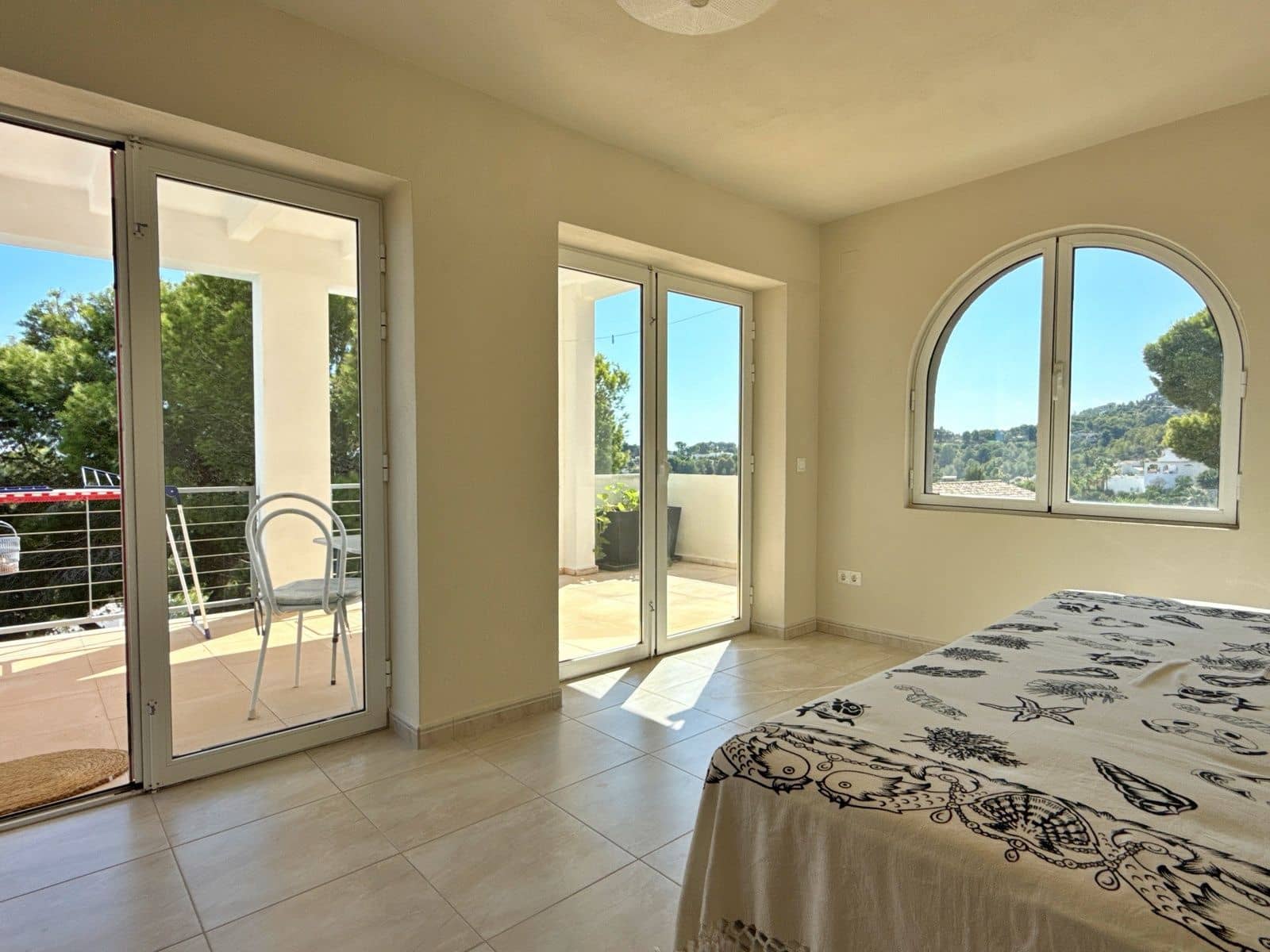 5 soveværelse Villa til salg i Montemar med swimmingpool garage - € 625.000 (Ref: 9261835)