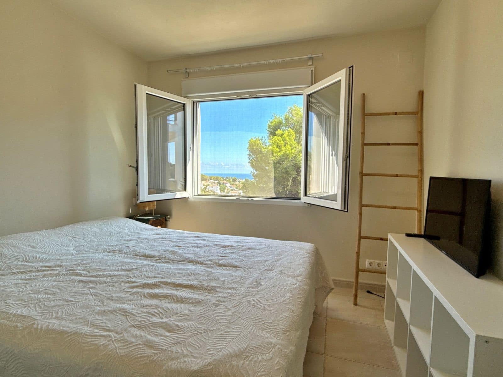 5 soveværelse Villa til salg i Montemar med swimmingpool garage - € 625.000 (Ref: 9261835)