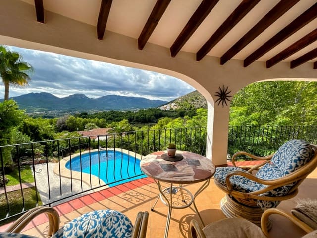 4 slaapkamer Villa te koop in Jalón / Xaló met zwembad garage - € 530.000 (Ref: 9263297)