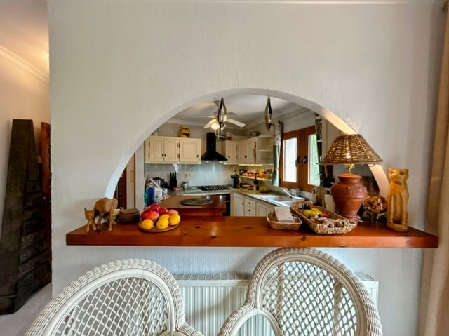 4 slaapkamer Villa te koop in Jalón / Xaló met zwembad garage - € 530.000 (Ref: 9263297)