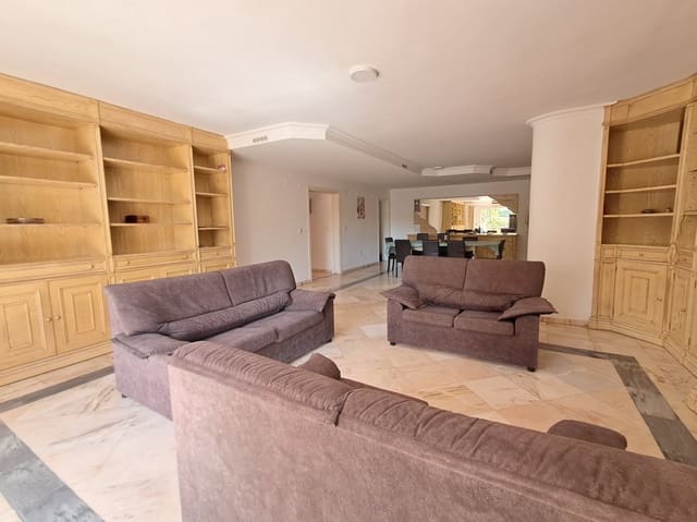 6 makuuhuone Huoneisto myytävänä paikassa Playa Poniente, Benidorm mukana uima-altaan - 498 000 € (Ref: 9263555)