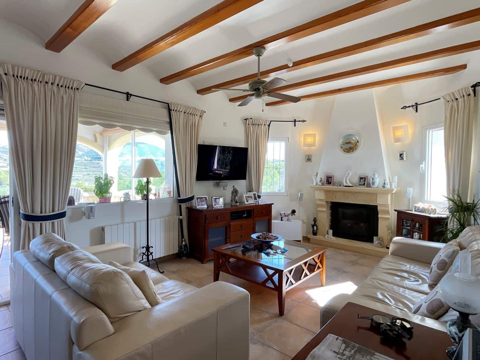 4 bedroom Villa for sale in Benitachell / Benitatxell with pool garage - € 620,000 (Ref: 9272835)