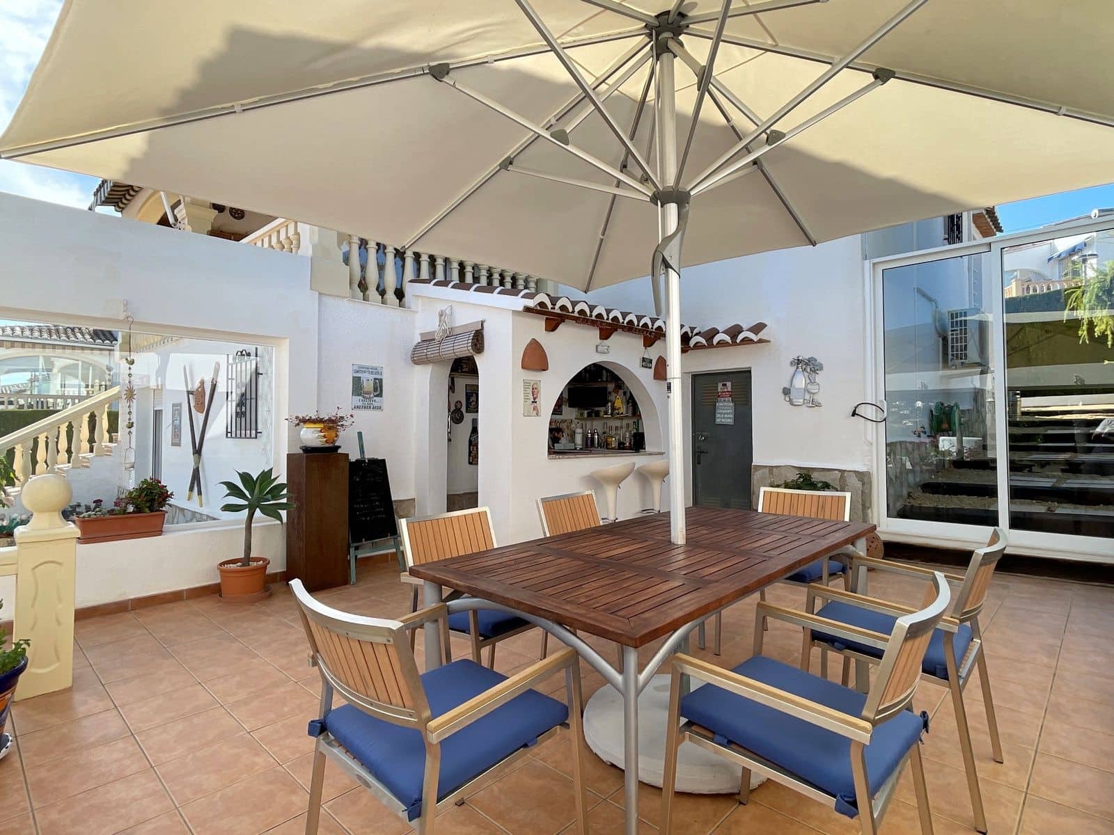 4 bedroom Villa for sale in Benitachell / Benitatxell with pool garage - € 620,000 (Ref: 9272835)