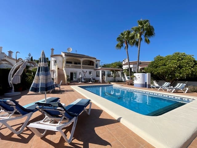 4 bedroom Villa for sale in Benitachell / Benitatxell with pool garage - € 620,000 (Ref: 9272835)