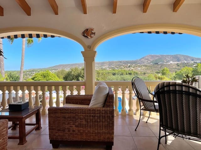 4 bedroom Villa for sale in Benitachell / Benitatxell with pool garage - € 620,000 (Ref: 9272835)