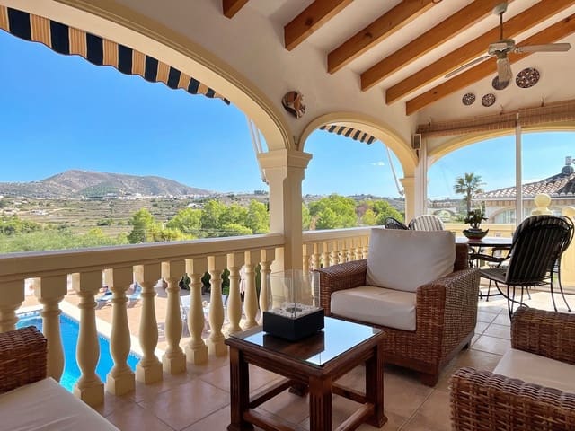 4 bedroom Villa for sale in Benitachell / Benitatxell with pool garage - € 620,000 (Ref: 9272835)