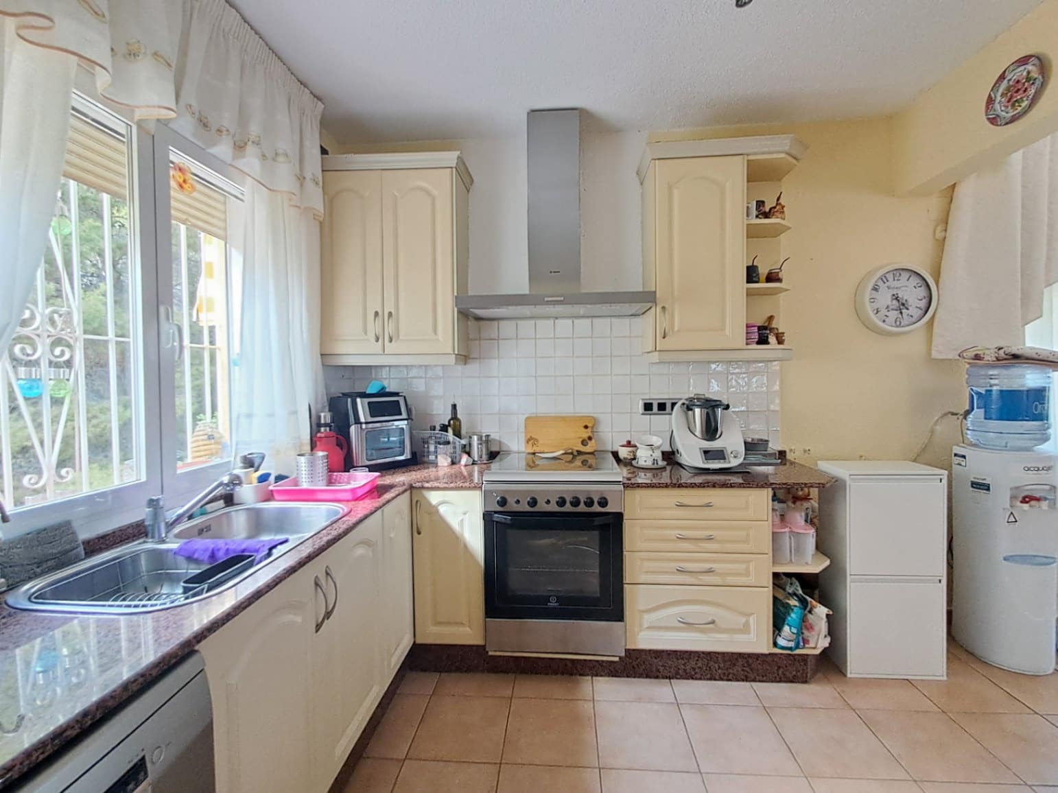 4 soverom Villa til salgs i Montebello med svømmebasseng garasje - € 545 000 (Ref: 9283163)