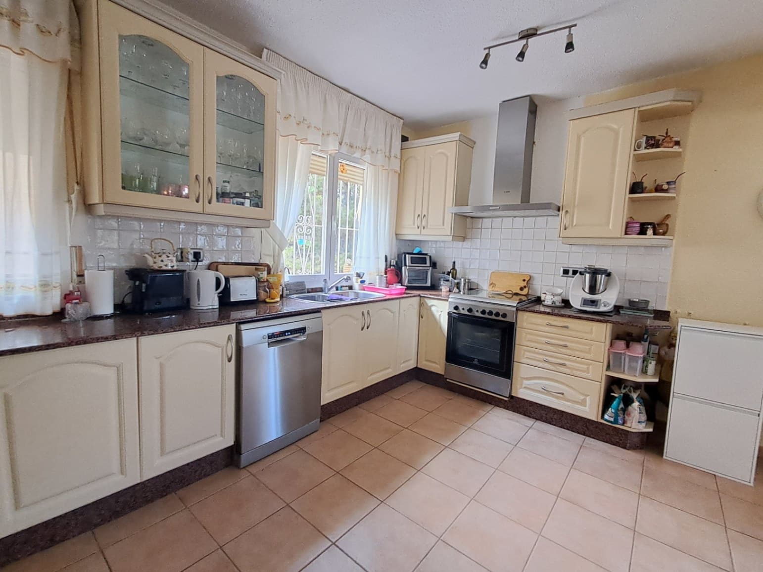 4 soverom Villa til salgs i Montebello med svømmebasseng garasje - € 545 000 (Ref: 9283163)