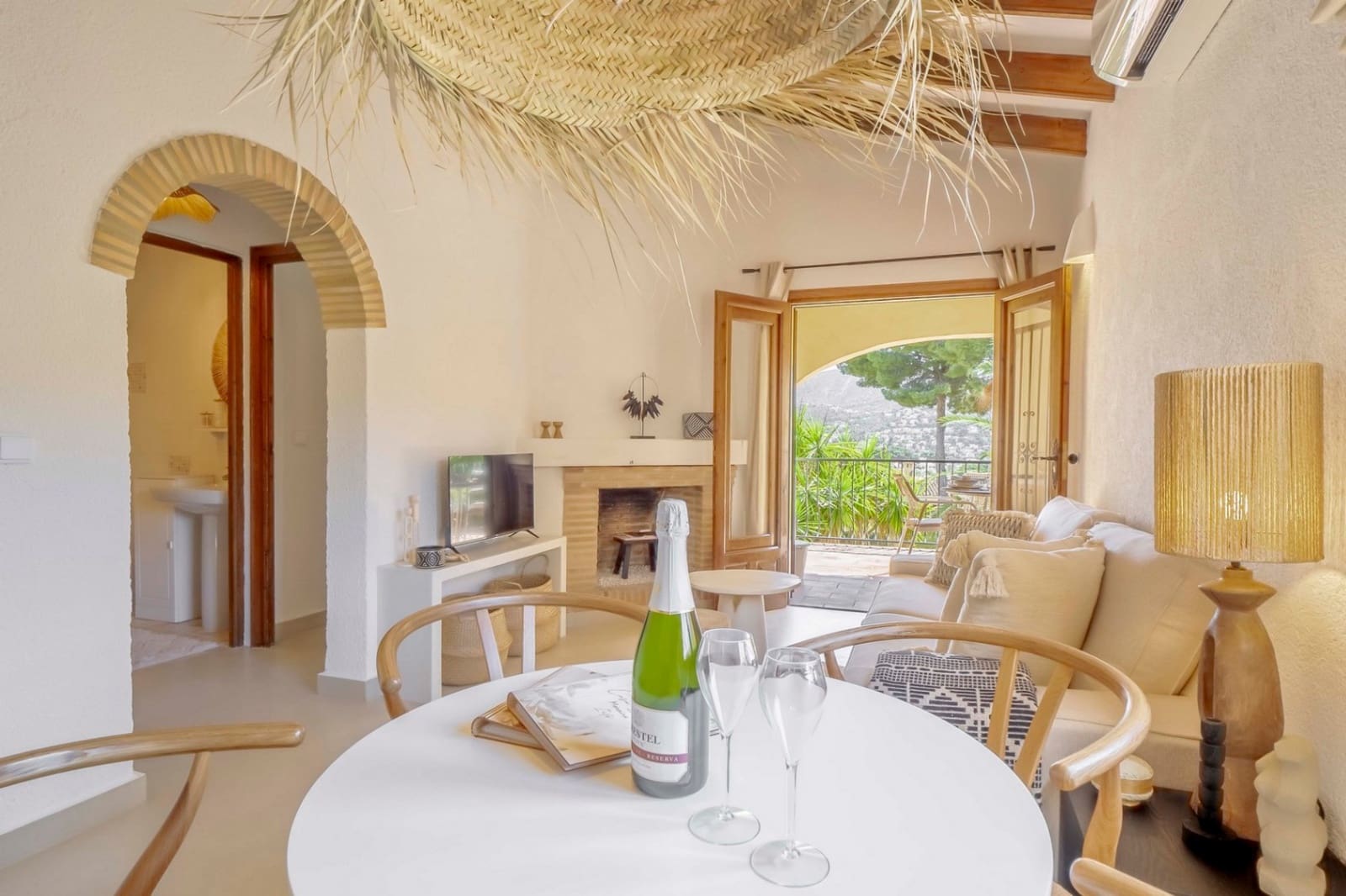 2 soveværelse Lejlighed til salg i Moraira med swimmingpool - € 325.000 (Ref: 9283164)