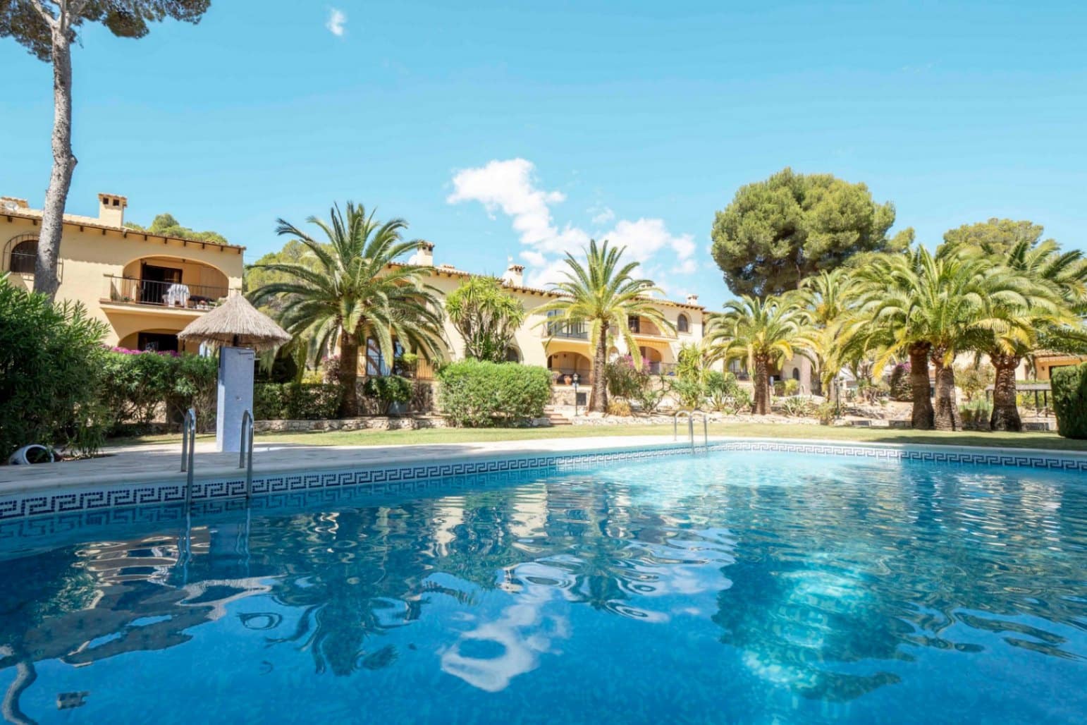 2 soveværelse Lejlighed til salg i Moraira med swimmingpool - € 325.000 (Ref: 9283164)