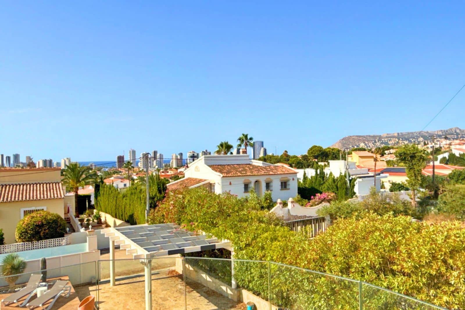 4 bedroom Villa for rent in Calpe / Calp with pool garage - € 4,500 (Ref: 9293548)