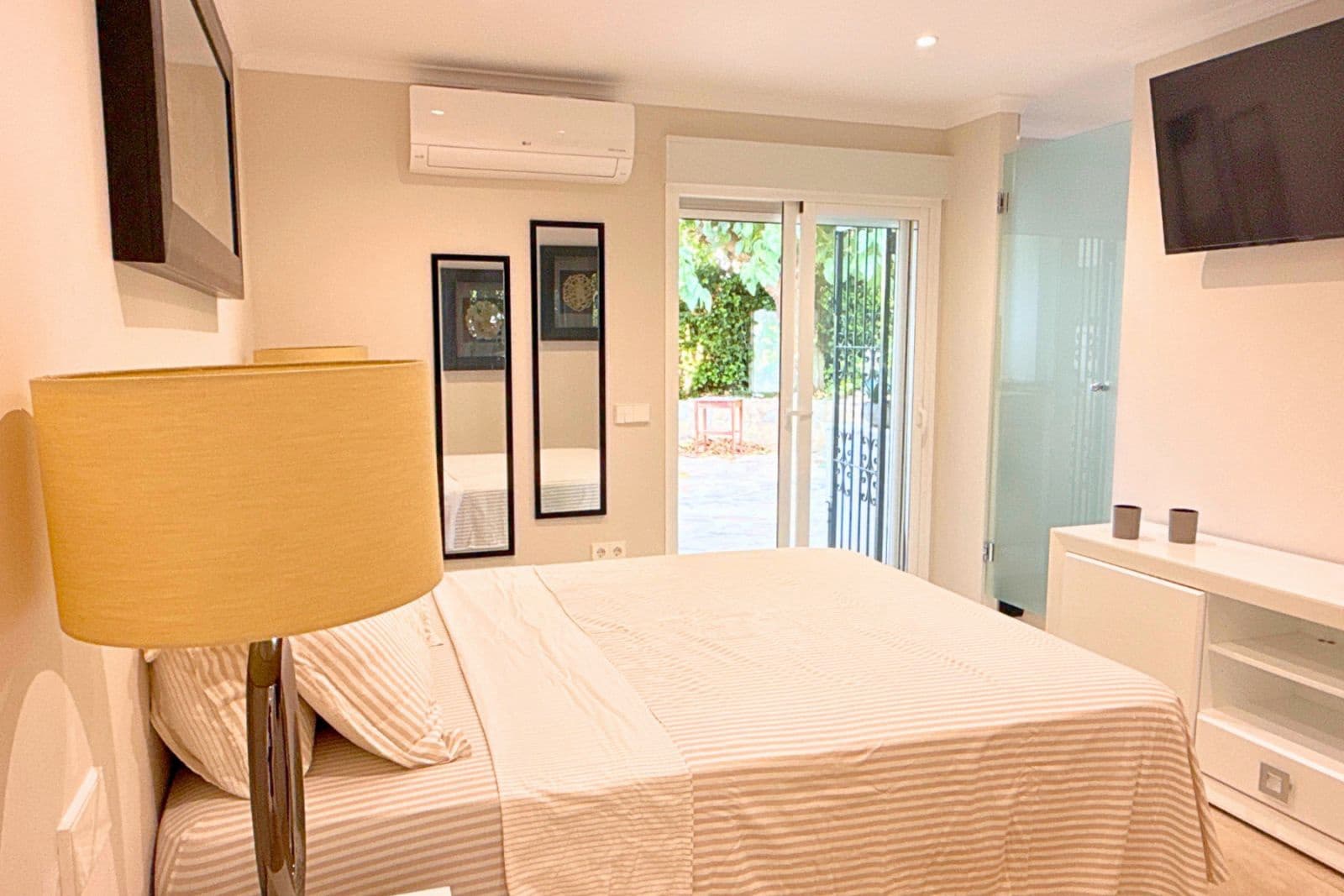 4 bedroom Villa for rent in Calpe / Calp with pool garage - € 4,500 (Ref: 9293548)