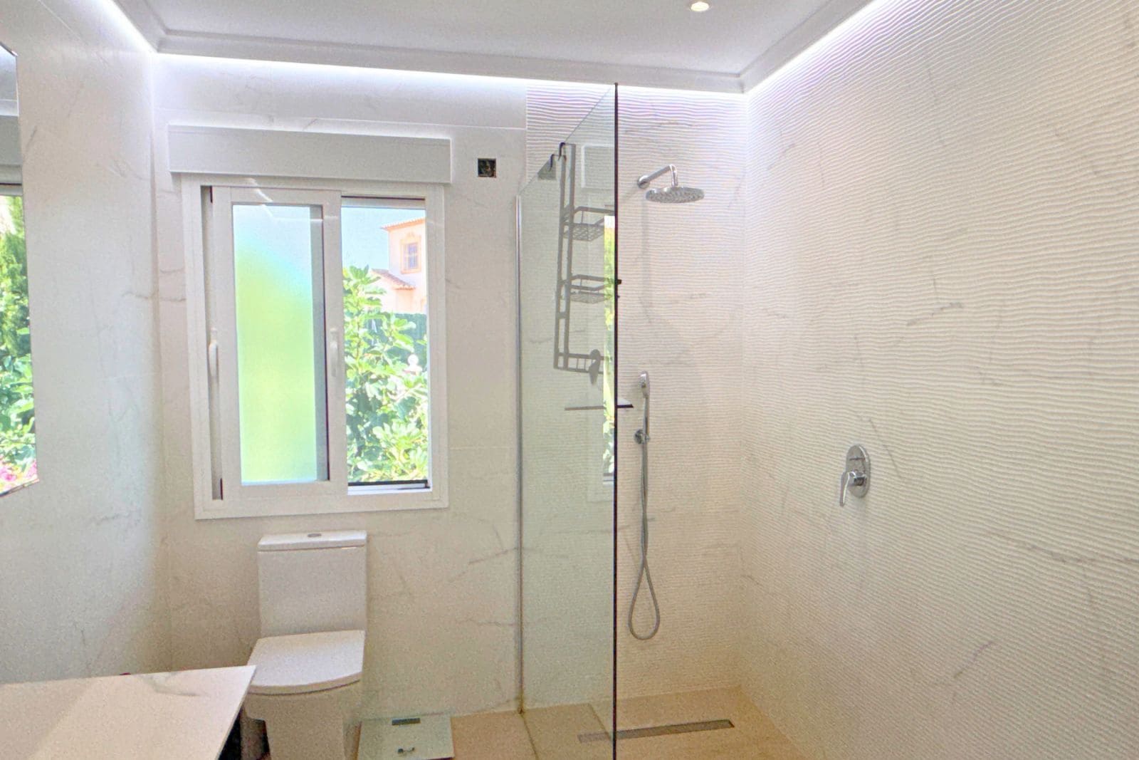 4 bedroom Villa for rent in Calpe / Calp with pool garage - € 4,500 (Ref: 9293548)