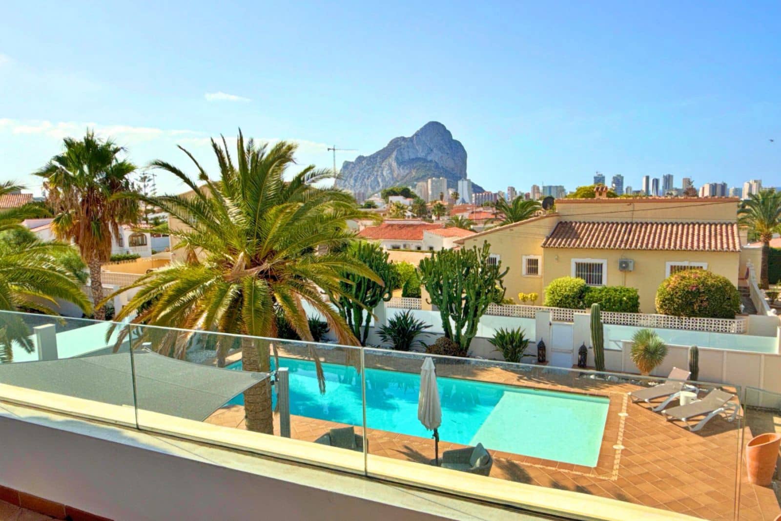 4 bedroom Villa for rent in Calpe / Calp with pool garage - € 4,500 (Ref: 9293548)