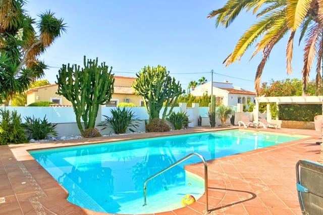 4 bedroom Villa for rent in Calpe / Calp with pool garage - € 4,500 (Ref: 9293548)