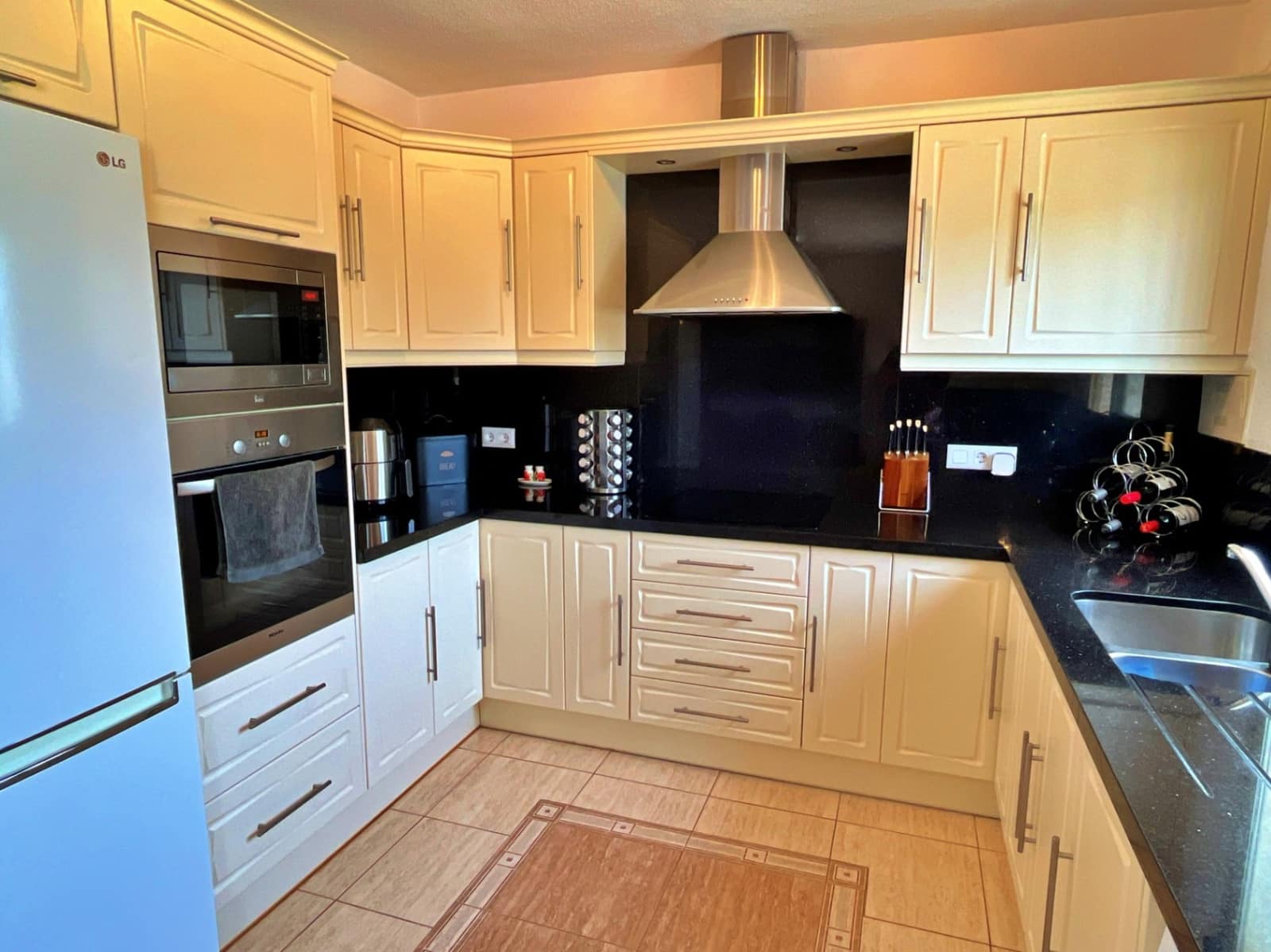 3 soveværelse Villa til salg i Calpe / Calp med swimmingpool garage - € 595.000 (Ref: 9295921)