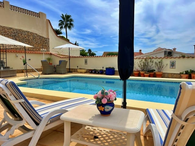 3 soveværelse Villa til salg i Calpe / Calp med swimmingpool garage - € 595.000 (Ref: 9295921)