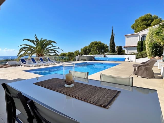 Chalet de 5 habitaciones en Moraira, Teulada-Moraira en venta con piscina garaje - 1.695.000 € (Ref: 9319933)