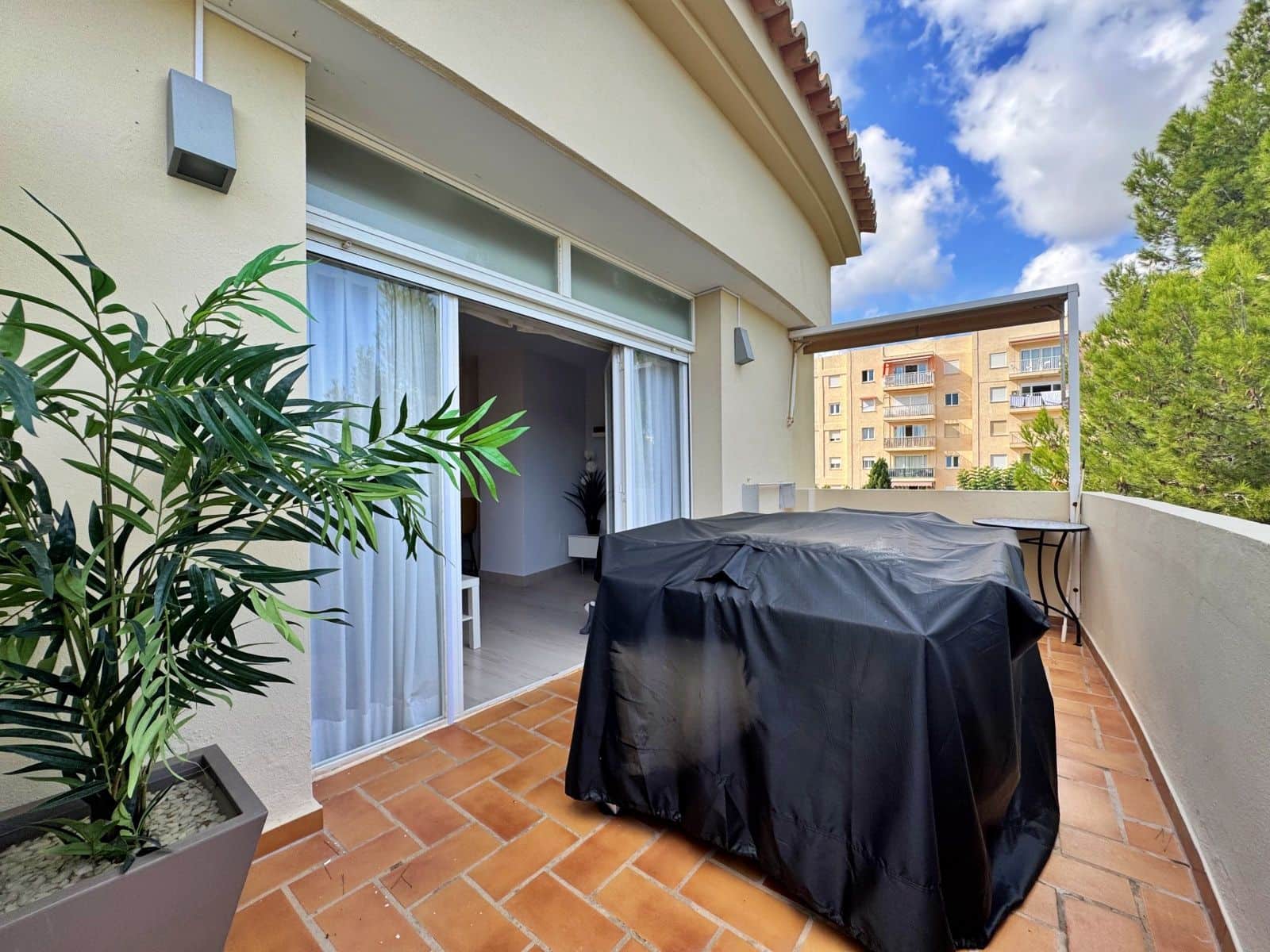 3 quarto Apartamento para arrendar em Javea / Xabia com piscina garagem - 1 300 € (Ref: 9324814)